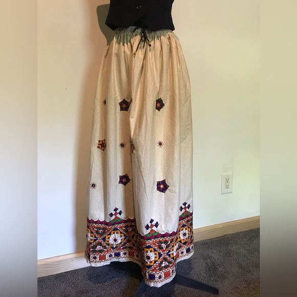 SALE‼️Hand Embroidered Cotton Maxi Skirt Made in India Size M - Picture 1 of 6
